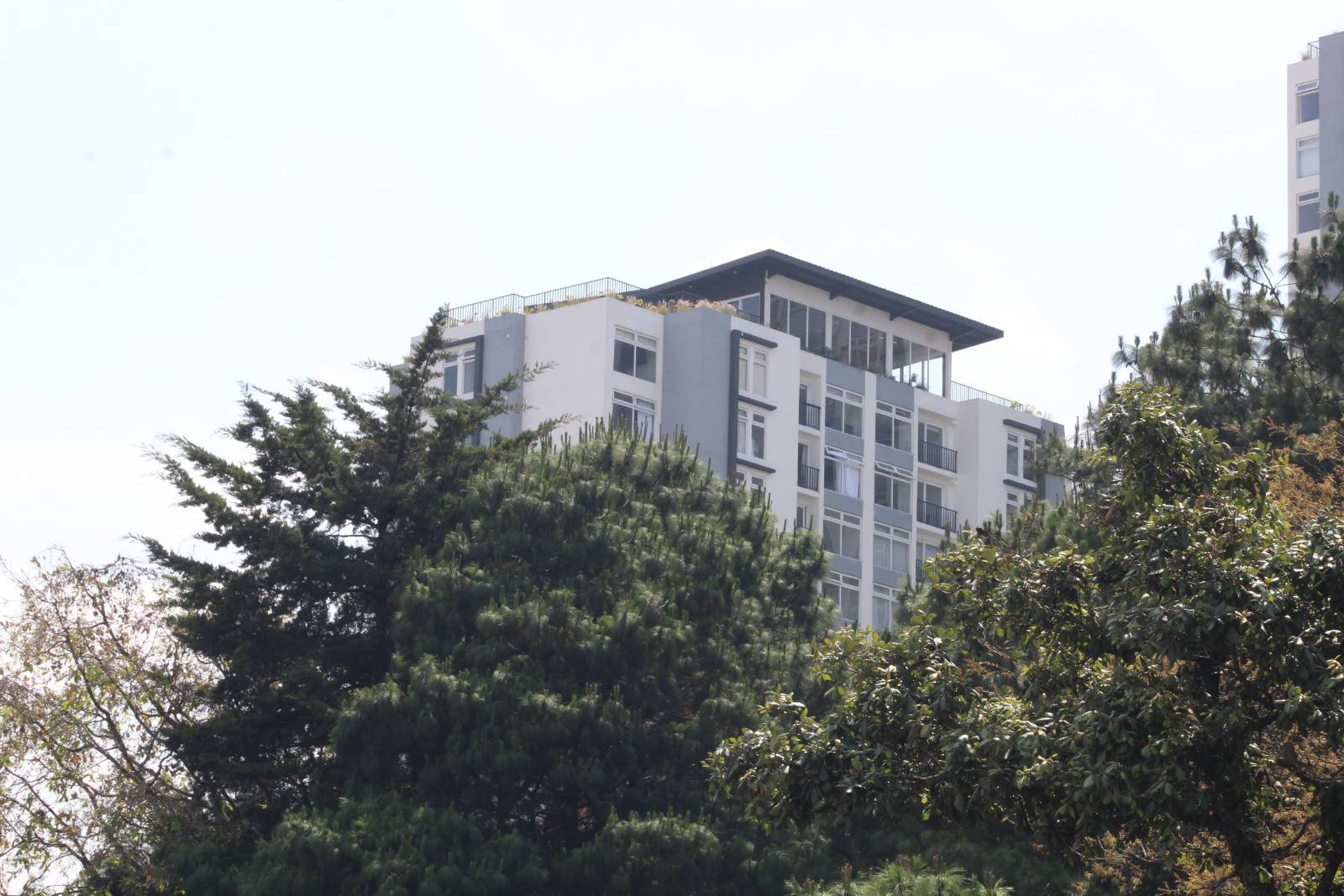  La efervescencia de torres apartamentos invade Mixco. Fotografía: Juan Rosales. 