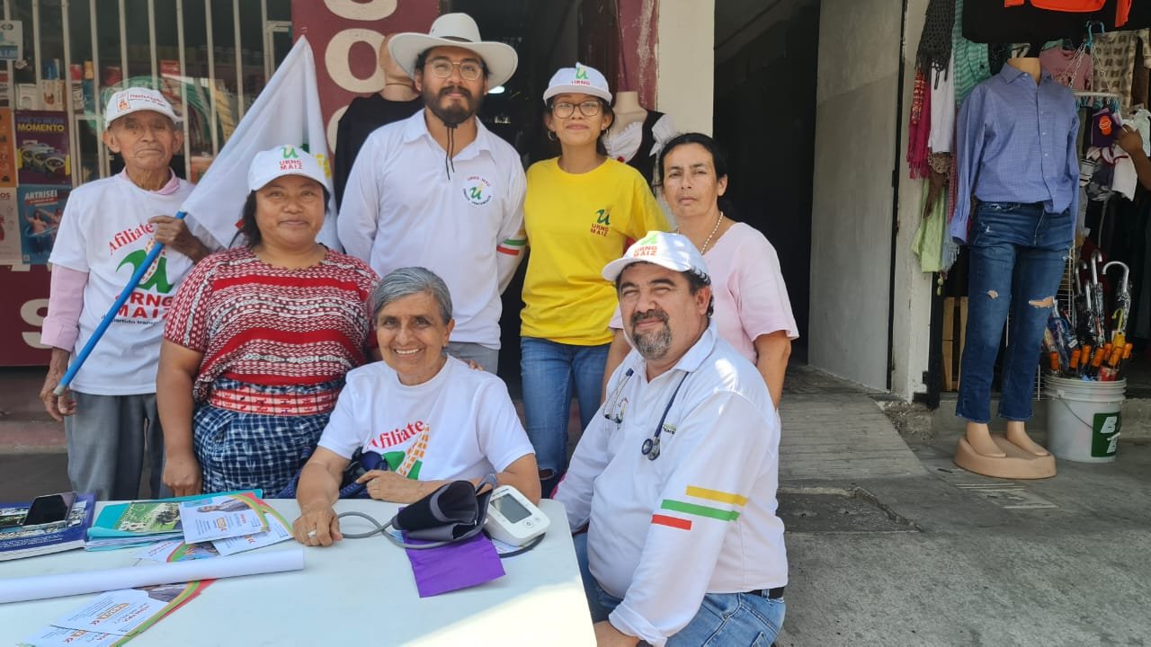  Cecilia Hidalgo en la campaña junto a los doctores Silvia Solórzano Foppa y Carlos Omar Fajardo, quienes también buscan una diputación con la URNG. Foto Cortesía 