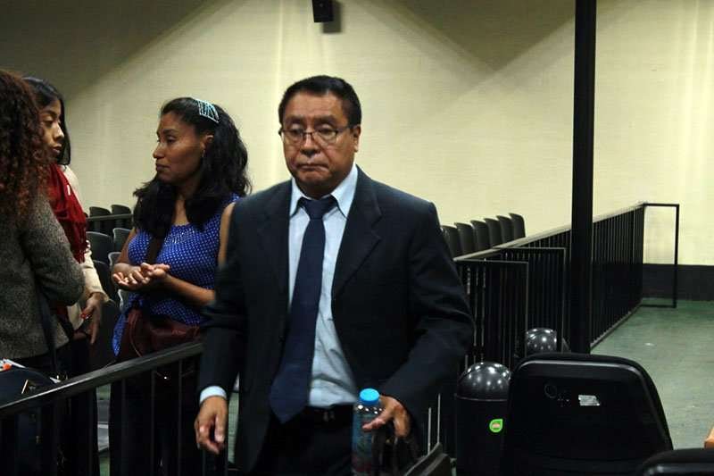  Romeo Miranda, secretario del juzgado de paz de San Jose Pinula, sindicado. Foto: Alejandra Sarti 