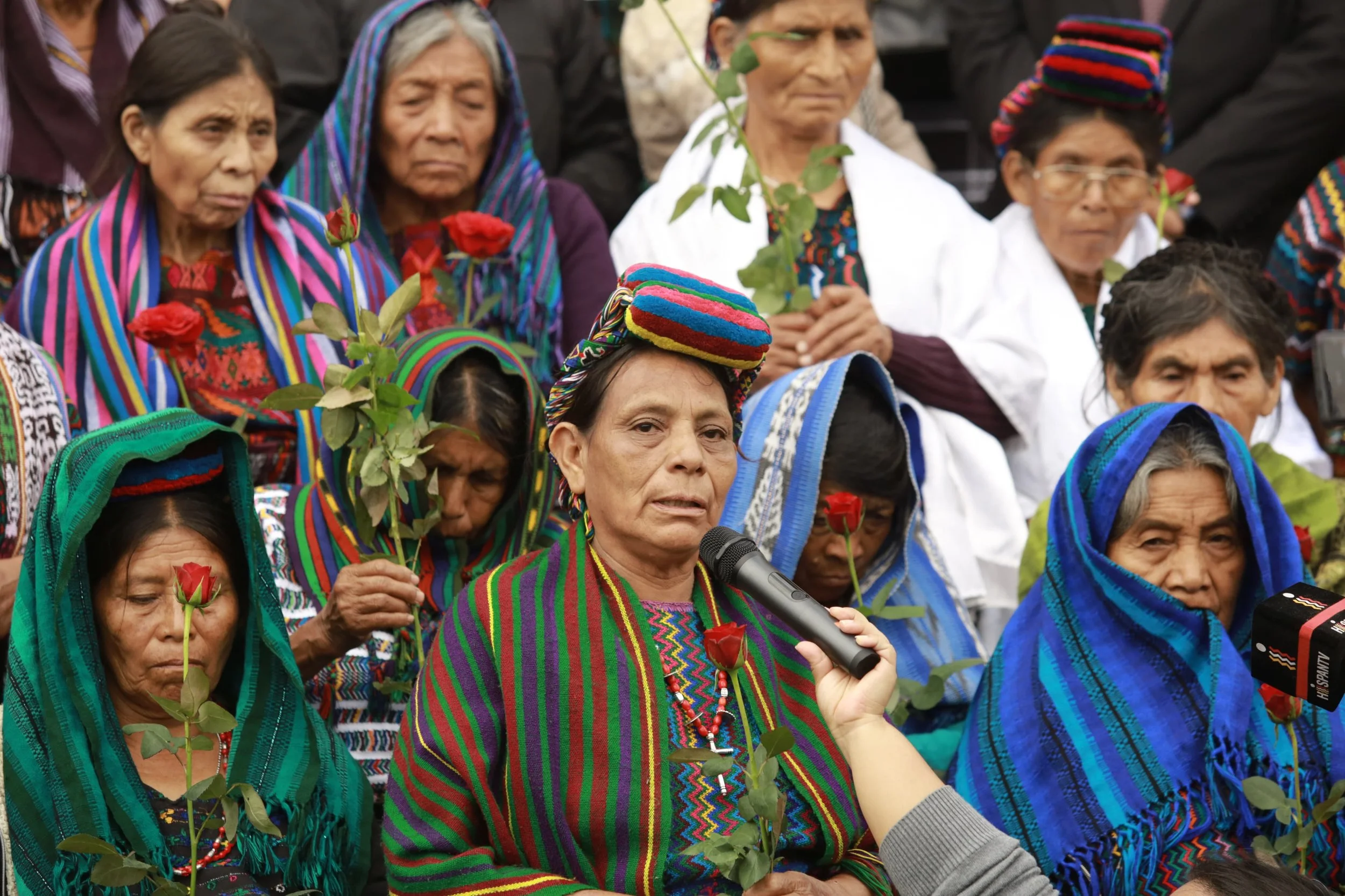  Las mujeres Achi’ son conocidas por su lucha para alcanzar la justicia. Foto Meme Solano 