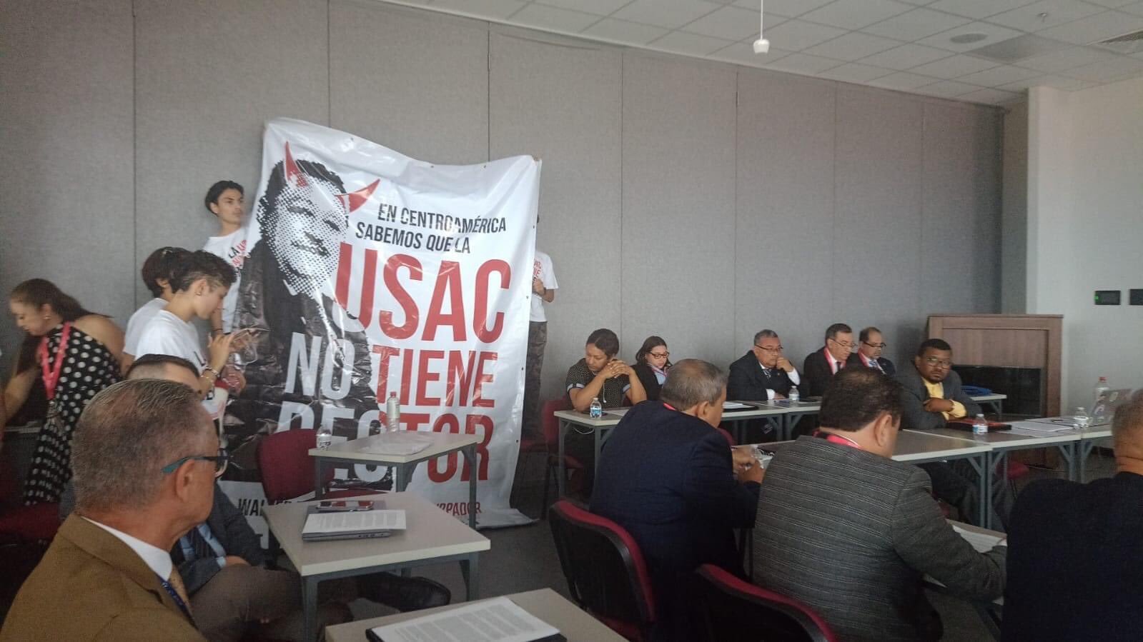  Foto: Estudiantes de Feuna 