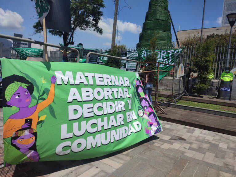  Manifestación feminista exteriores Asamblea Nacional Ecuador 2021. Foto: Wambra 