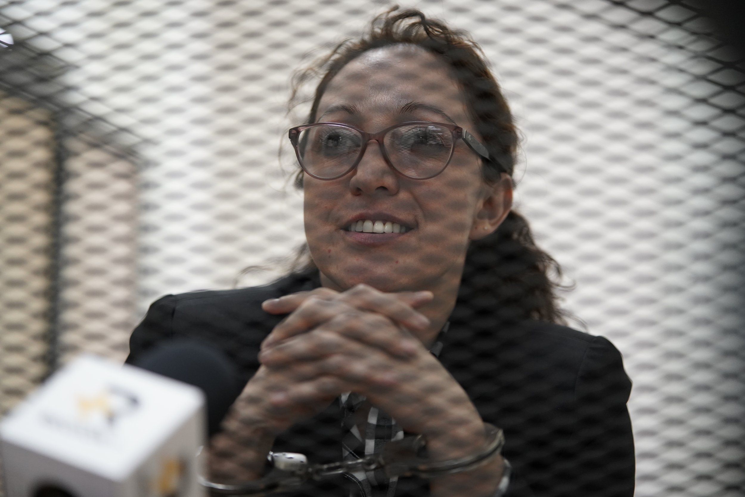  Virginia Laparra es trasladada desde la capital a Quetzaltenango para atender el caso que se lleva en este municipio. Foto: Prensa Comunitaria. 