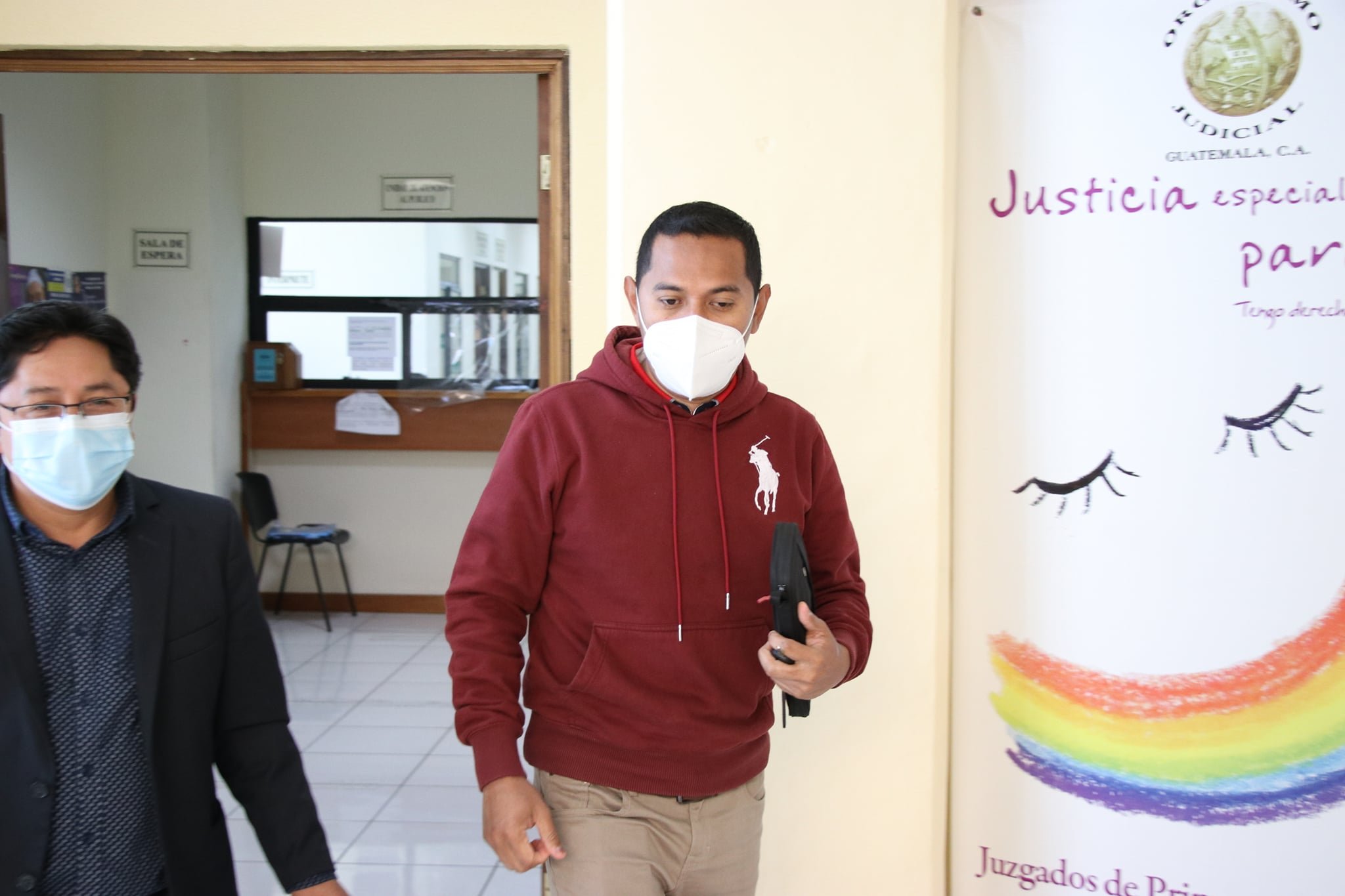  El exsacerdote Marvin García permanece en libertad mientras espera su próxima audiencia tras ser acusado de agresión sexual. Crédito. Proyecto Aliadas. 