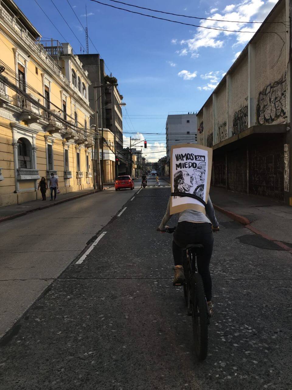 La colectiva Chicas al Pedal realizan roles cada mes a varios puntos del país. Foto: Cristina Ruano. 