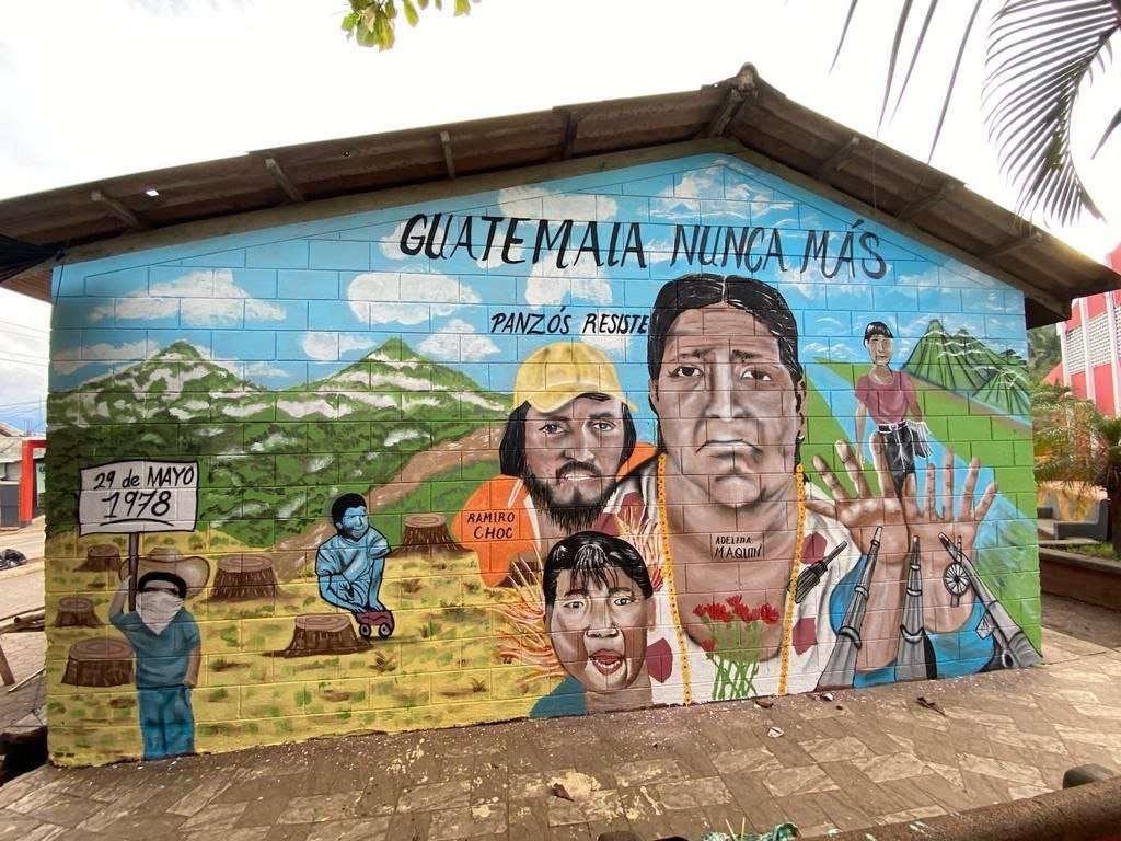  Mamá Maquín plasmada en un mural en Panzós, Alta Verapaz. Foto Daniel Caal 