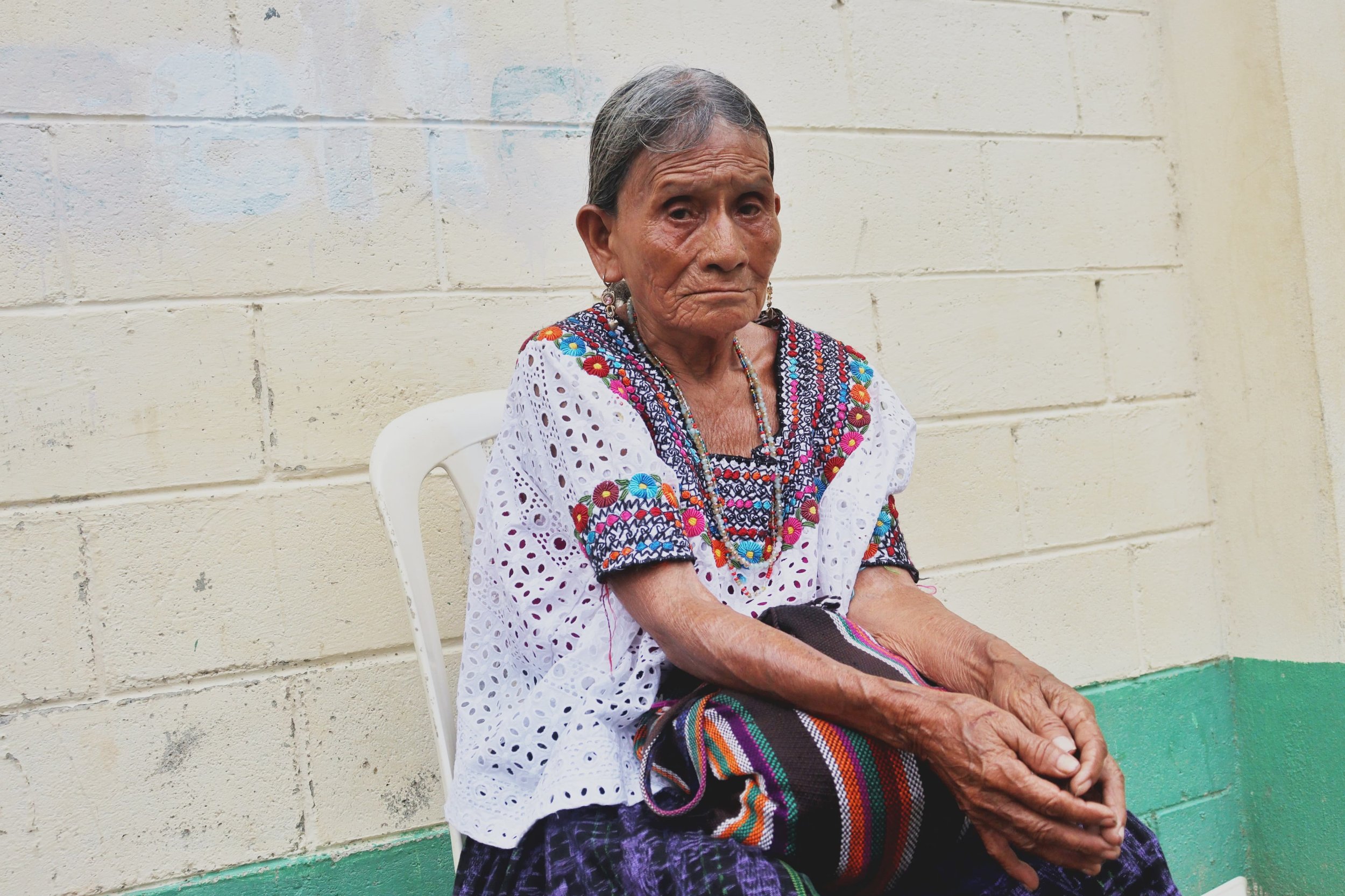  Doña María habla sobre la sentencia y la frustración que siente por la falta de cumplimiento. Foto de Juan Bautista Xol 