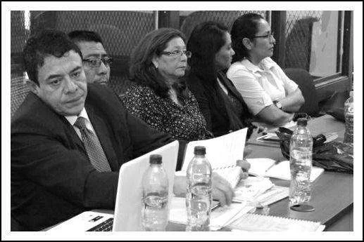  Harold Flores, Luis Armando Pérez Borja, Gloria Castro, Lucinda Marroquín y Brenda Chamán  Foto: Stef Arreaga  