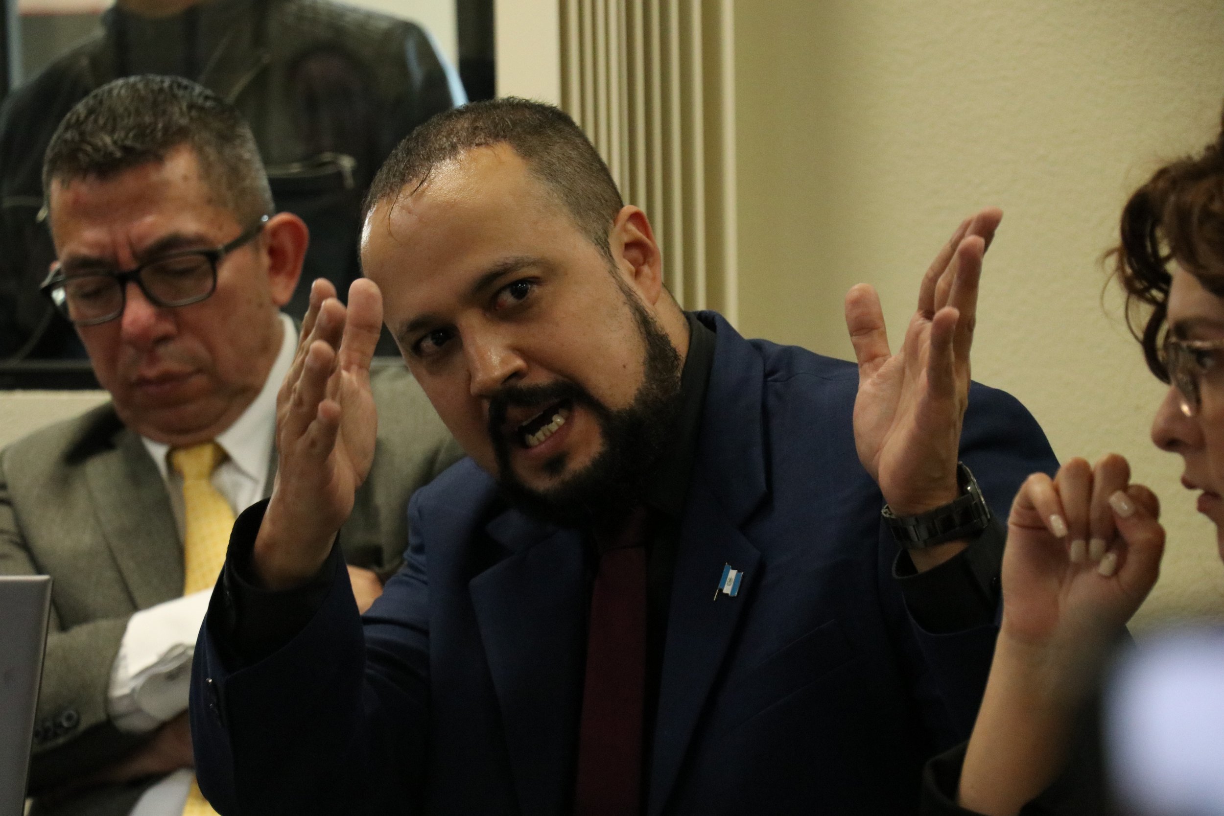  Lesther Castellanos denunciante y querellante da sus argumentos después de conocer que se concedían medidas sustitutivas para Virginia Laparra 