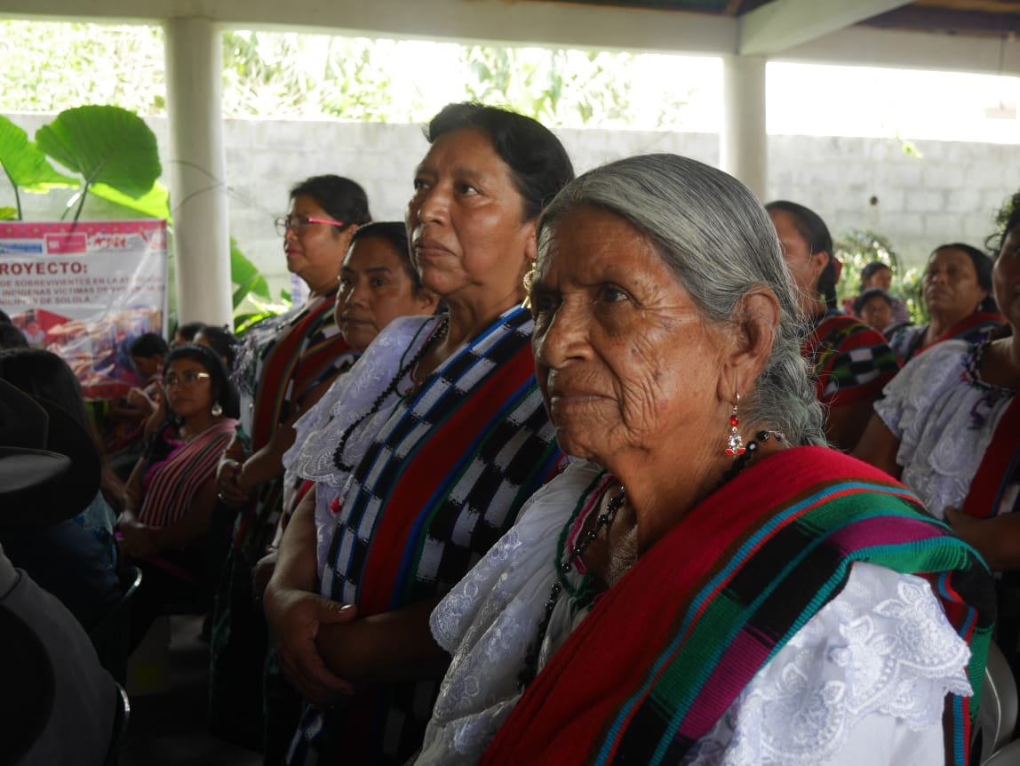  El Ministerio de Salud anunció que se comenzará a entregar el estipendio de Q4000 a las comadronas inscritas en el sistema de salud. Foto Nuto Chavajay 