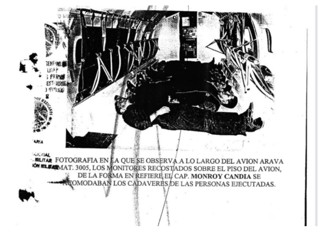  Extracto de un expediente de los juicios contra tres militares (Acosta Chaparro, Quirós Hermosillo y Javier Barquín) en 2002, en el que se reconstruyeron los “vuelos de la muerte” con base en las declaraciones de miembros del ejército. 