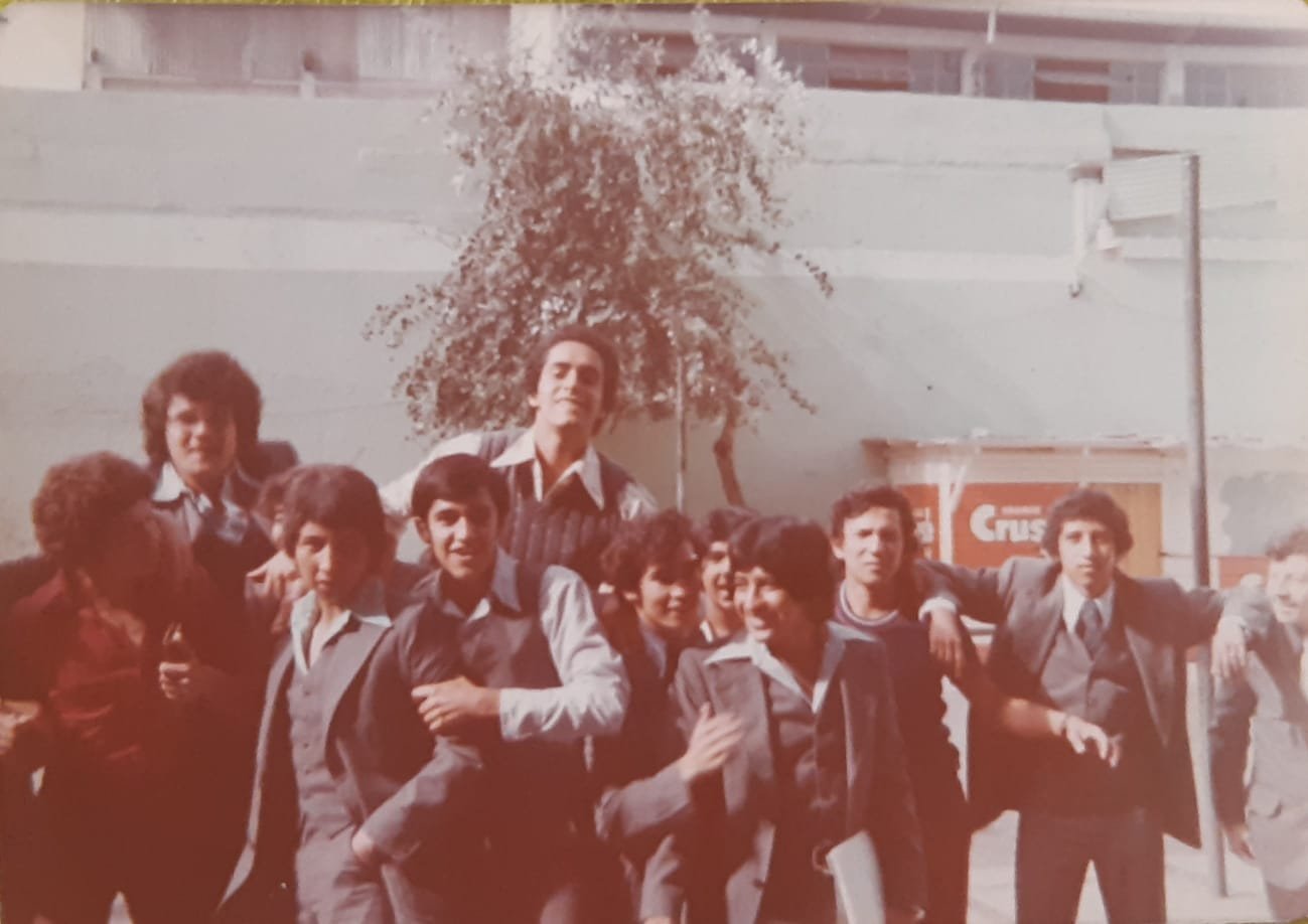  Fotos con sus compañeros en el Rafael Aqueche 