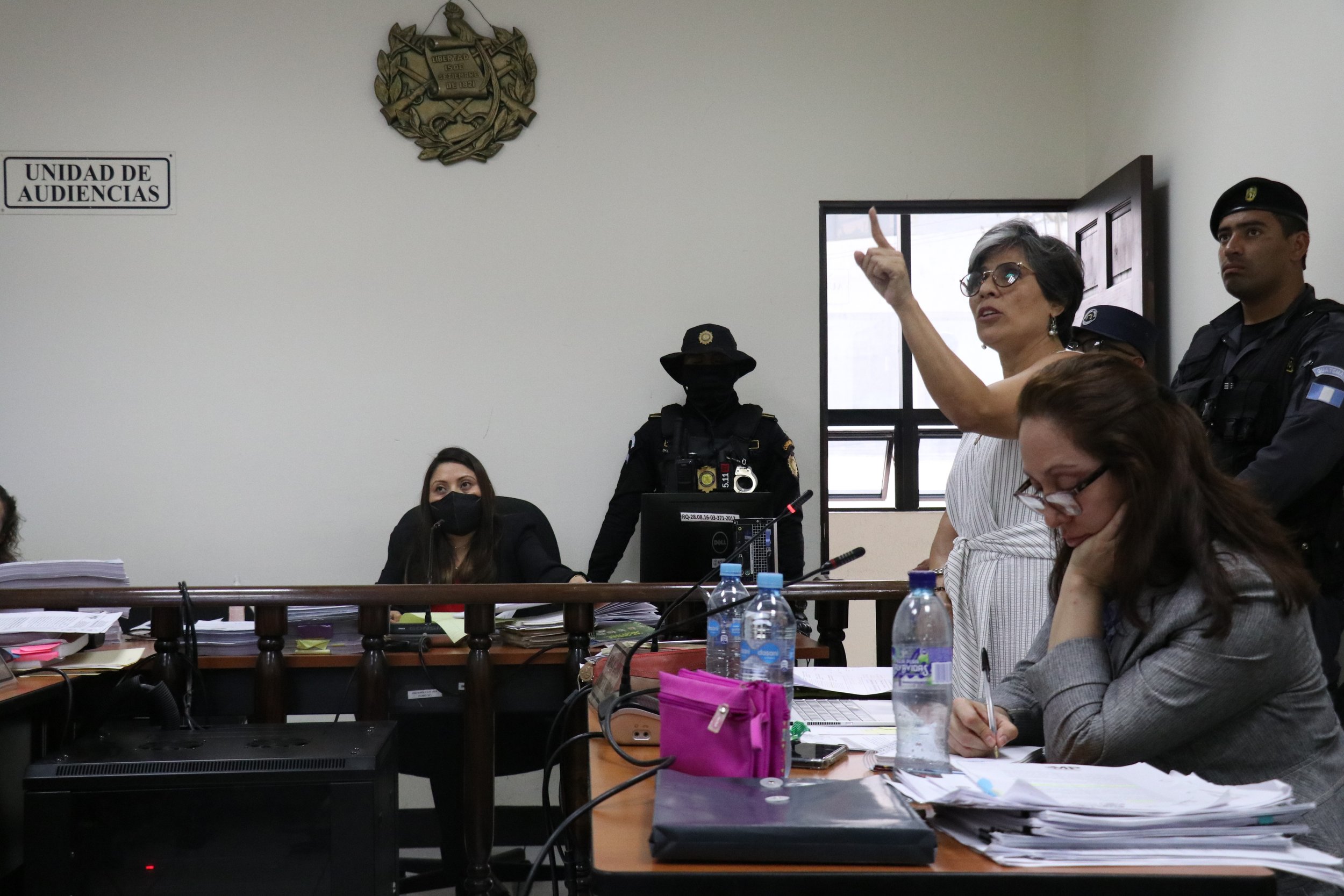  La abogada Claudia González presentó sus argumentos. Foto Shirlie Rodríguez 