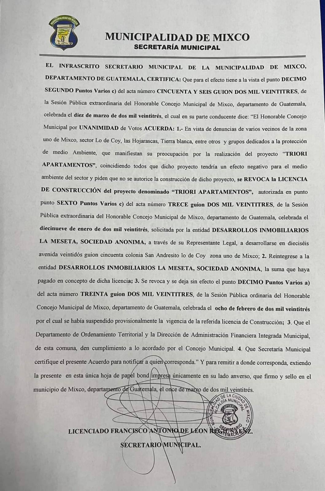  Acta municipal. Fotografía: Redes Sociales 