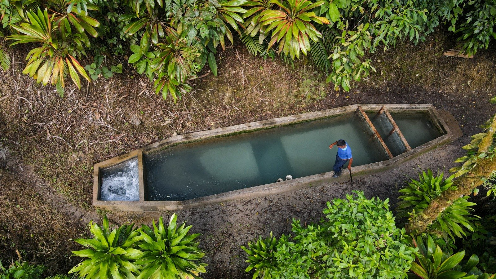  Hidroeléctrica comunitaria ubicada en La Gloria, zona Reina de Uspantán, Quiché. Foto del colectivo Madre Selva 